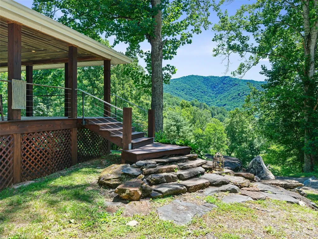 349 Spring Creek Road Bakersville NC 28705