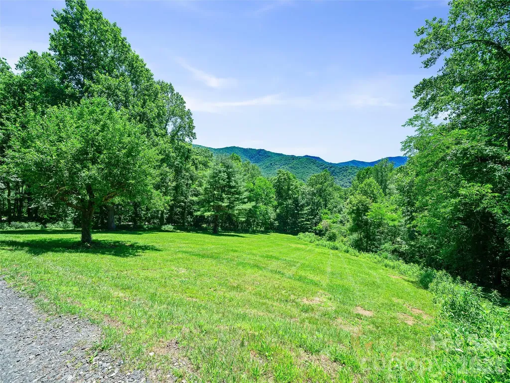349 Spring Creek Road Bakersville NC 28705