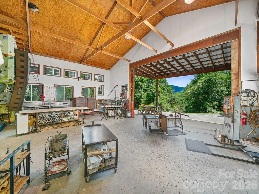 349 Spring Creek Road Bakersville NC 28705