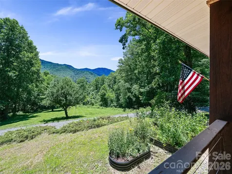 349 Spring Creek Road Bakersville NC 28705