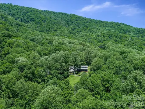 349 Spring Creek Road Bakersville NC 28705