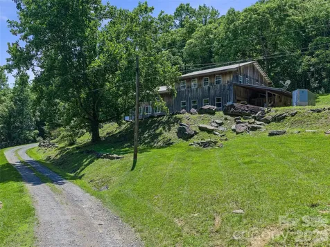 349 Spring Creek Road Bakersville NC 28705