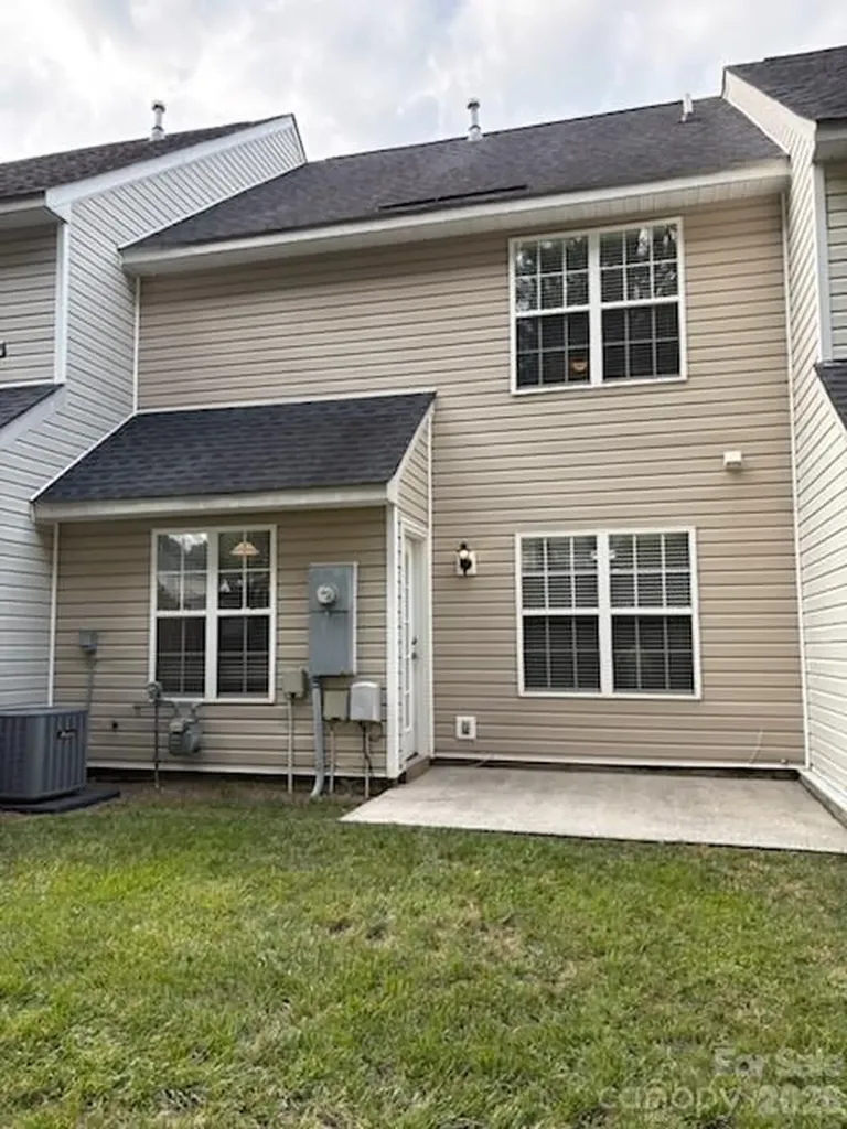 10049 University Park Lane Charlotte NC 28213