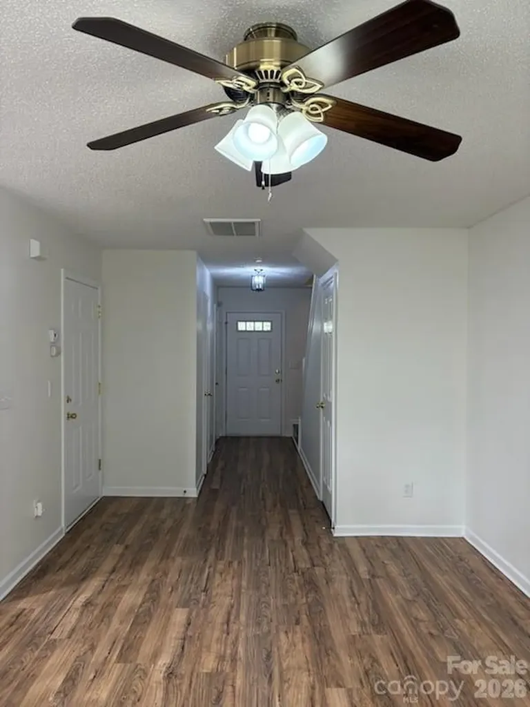 10049 University Park Lane Charlotte NC 28213