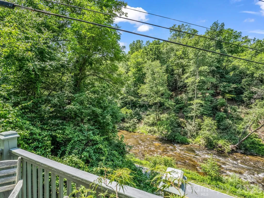 9390 East Fork Road Brevard NC 28712