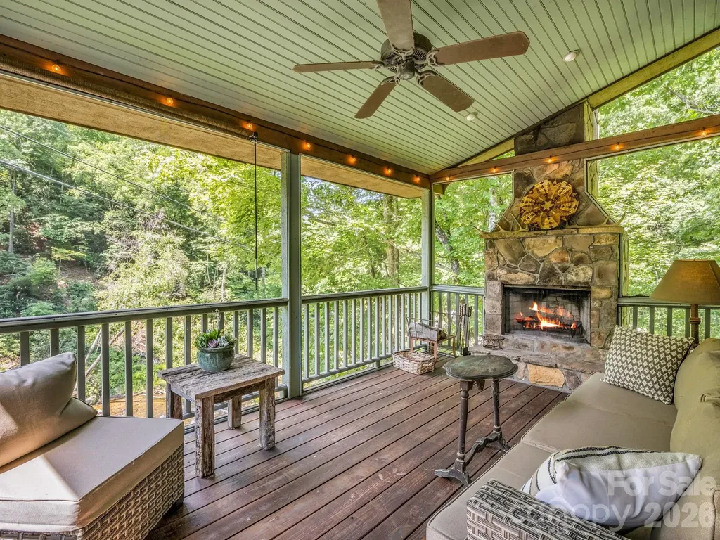 9390 East Fork Road Brevard NC 28712