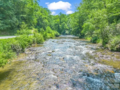 9390 East Fork Road Brevard NC 28712