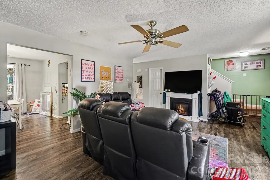 1529 Galesburg Street Charlotte NC 28216