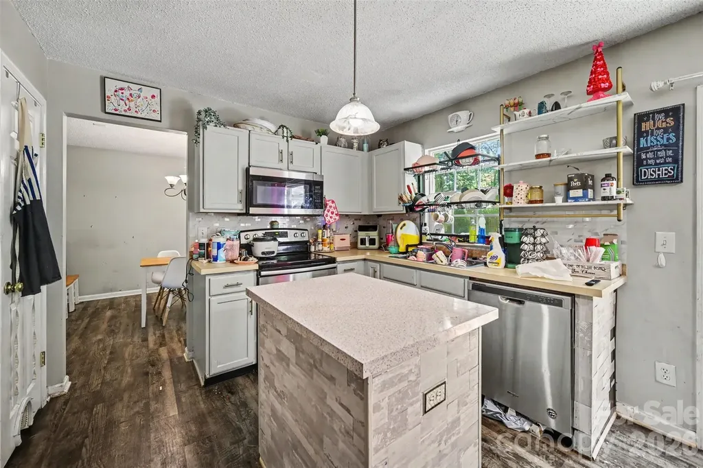 1529 Galesburg Street Charlotte NC 28216