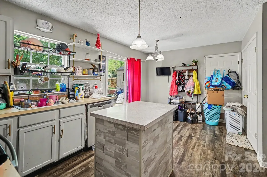1529 Galesburg Street Charlotte NC 28216