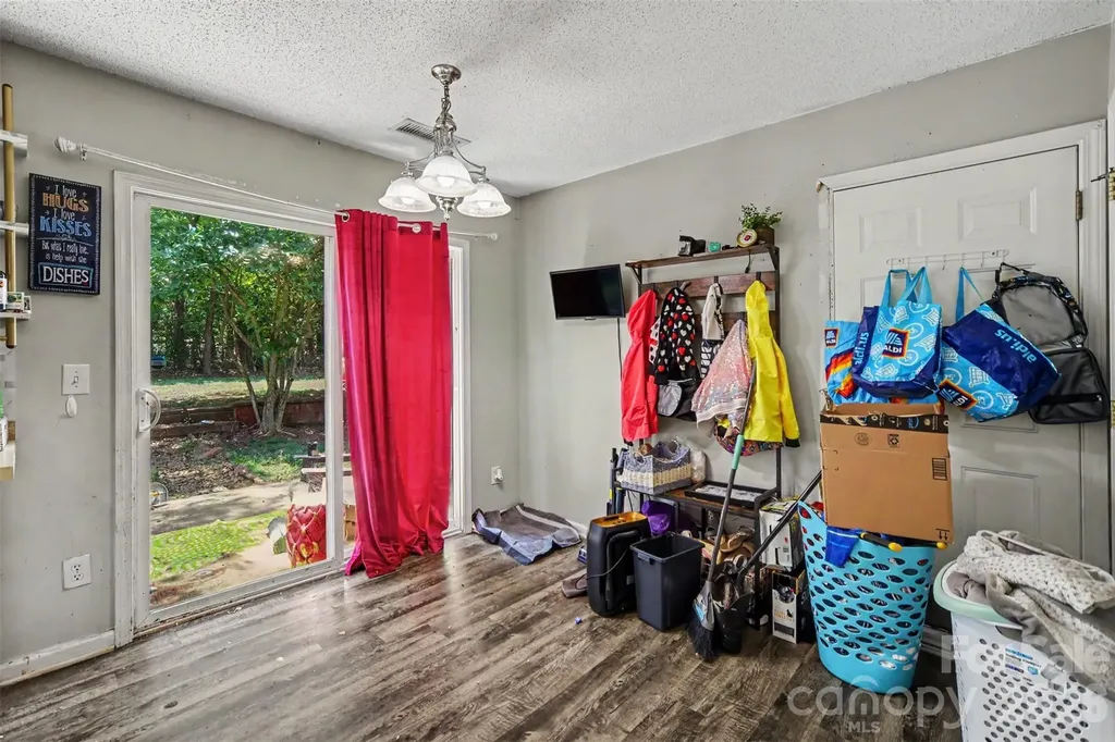 1529 Galesburg Street Charlotte NC 28216