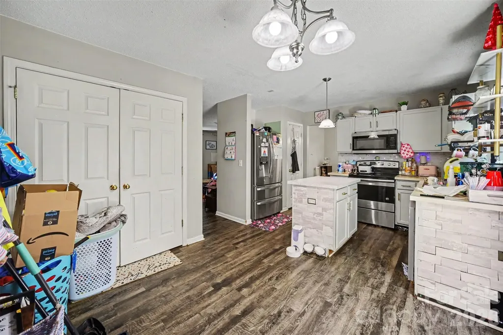 1529 Galesburg Street Charlotte NC 28216