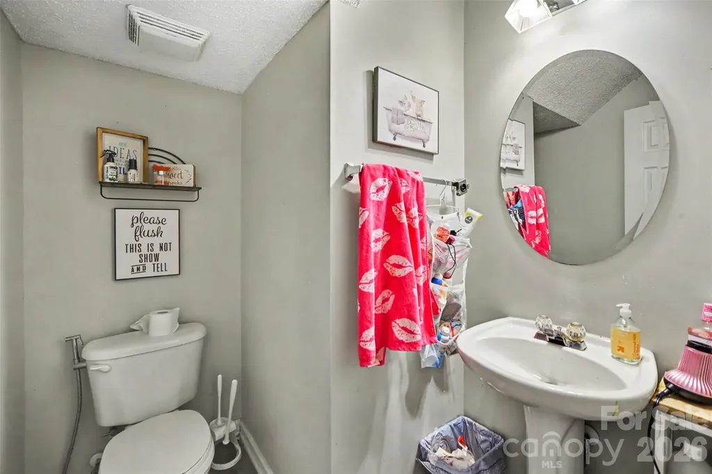 1529 Galesburg Street Charlotte NC 28216
