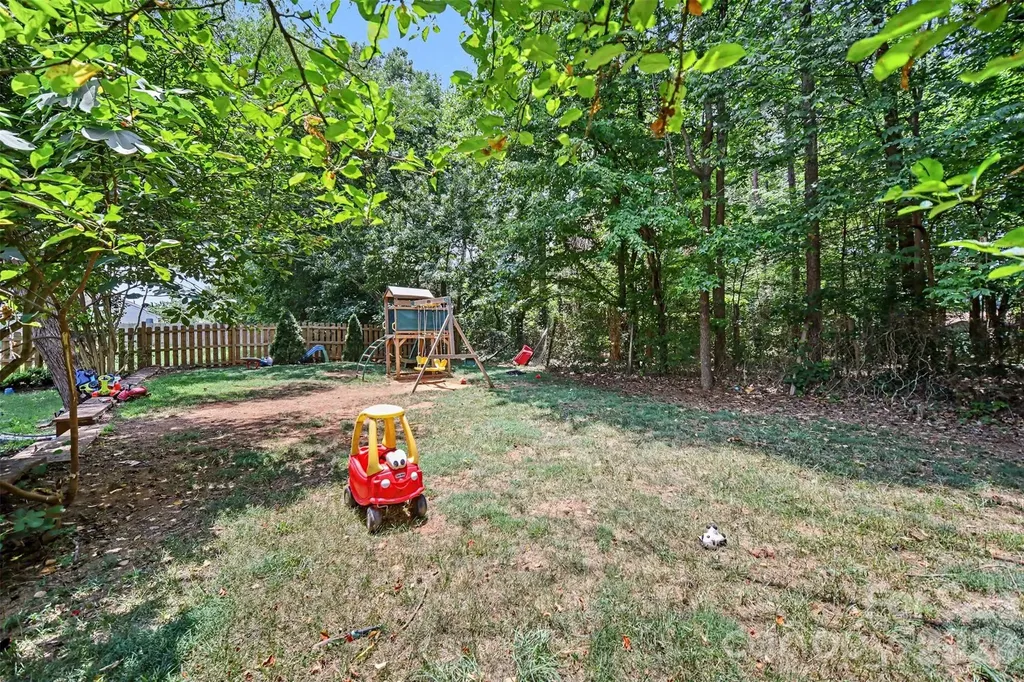 1529 Galesburg Street Charlotte NC 28216