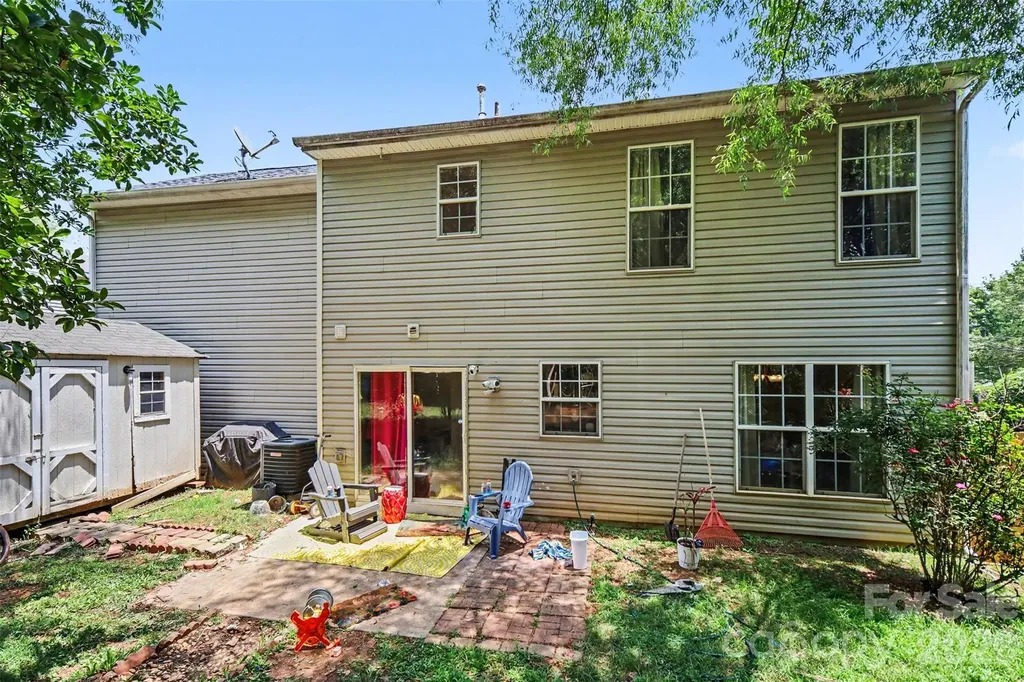 1529 Galesburg Street Charlotte NC 28216