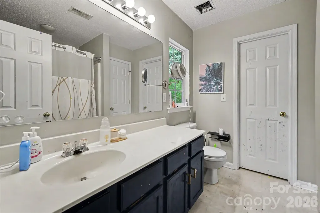 1529 Galesburg Street Charlotte NC 28216