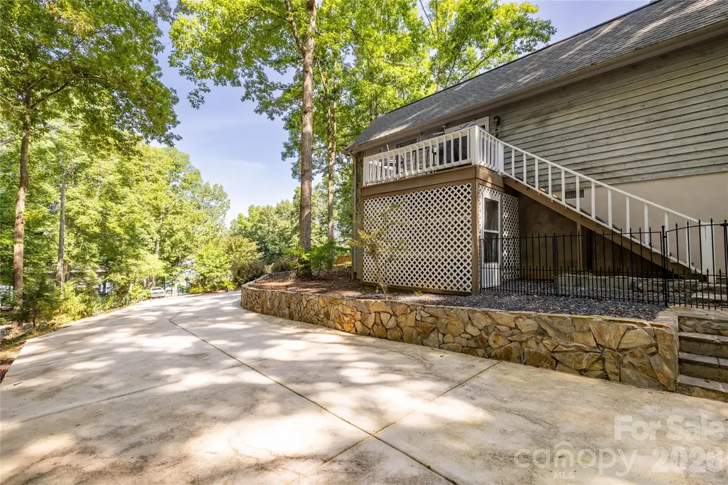 281 Jubal Reeves Circle Mount Gilead NC 27306