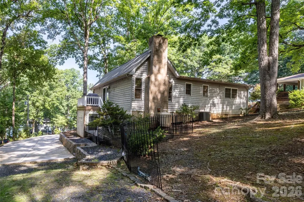 281 Jubal Reeves Circle Mount Gilead NC 27306