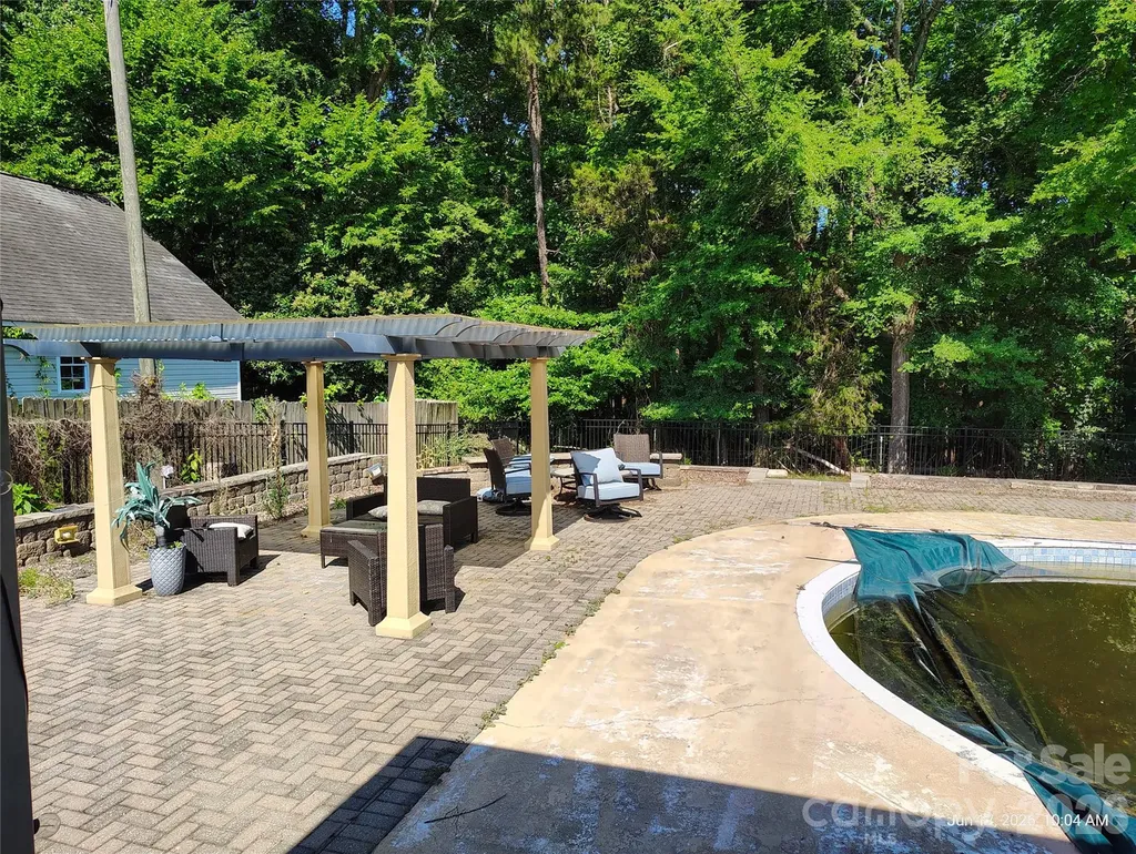 213 Lakeview Drive Harrisburg NC 28075