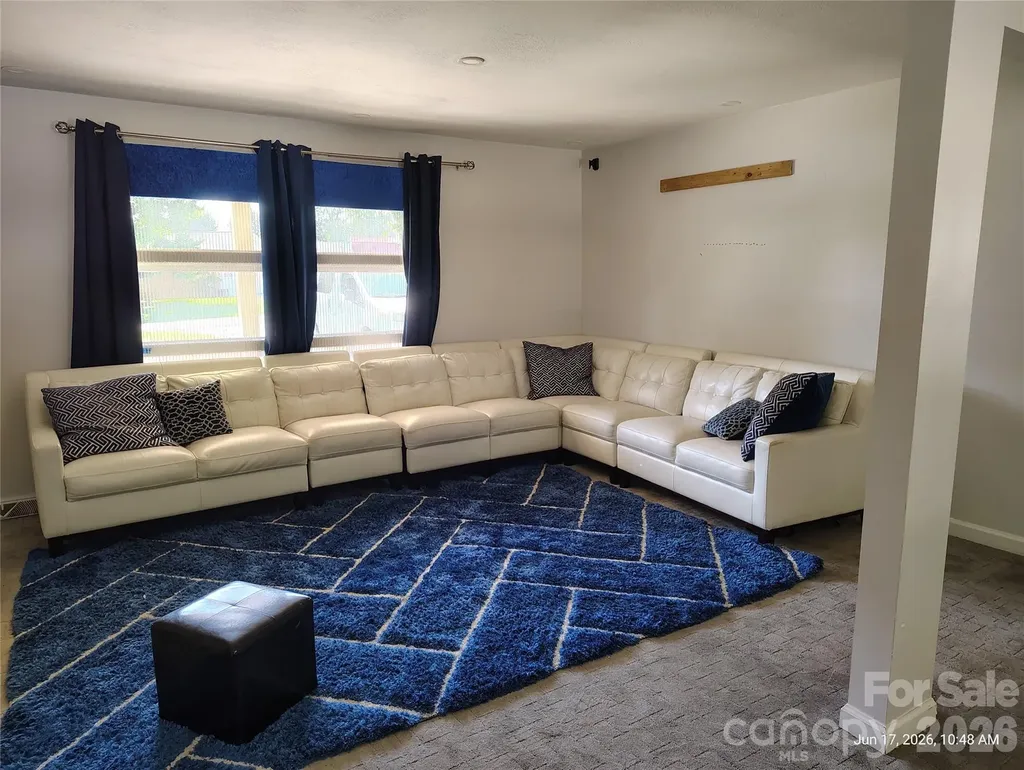 213 Lakeview Drive Harrisburg NC 28075