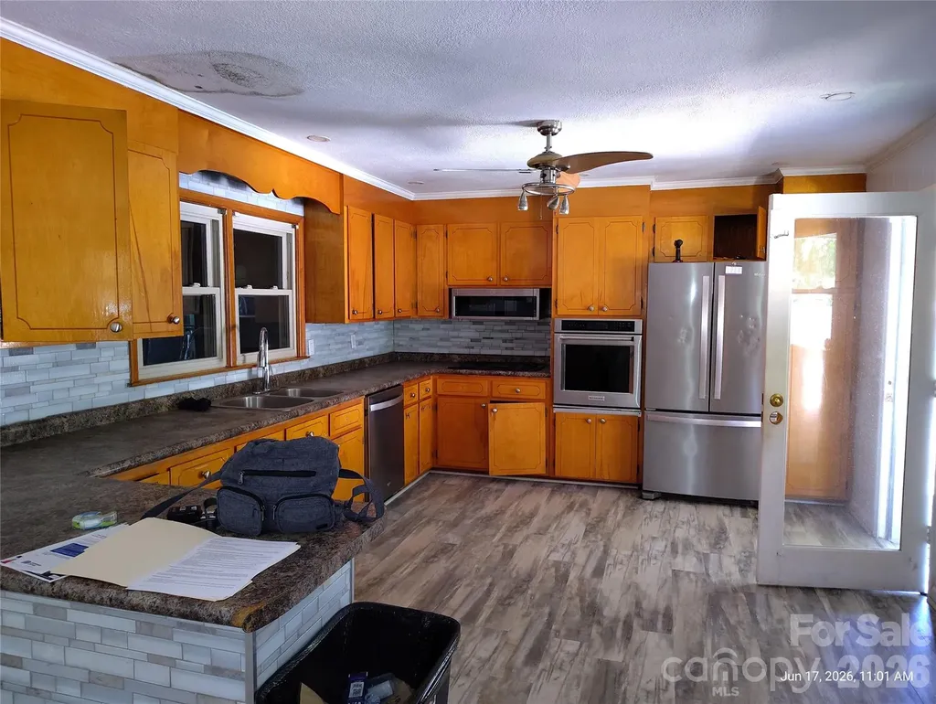 213 Lakeview Drive Harrisburg NC 28075