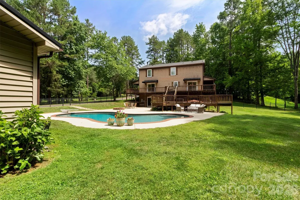 239 Hawks Prey Drive Mooresville NC 28115