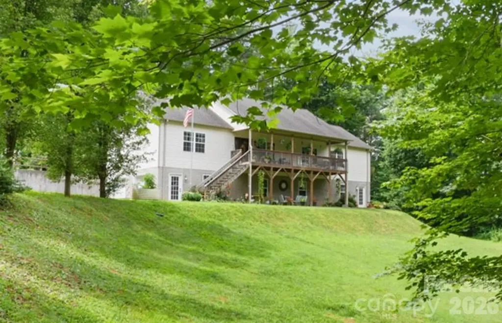 90 King Road Weaverville NC 28787