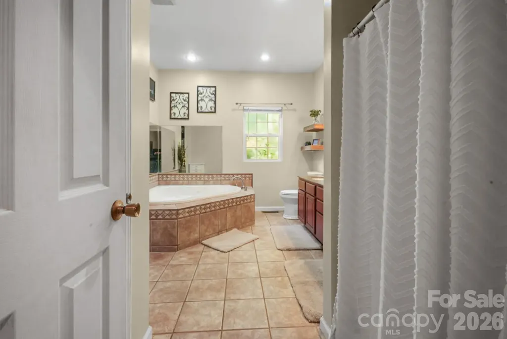90 King Road Weaverville NC 28787