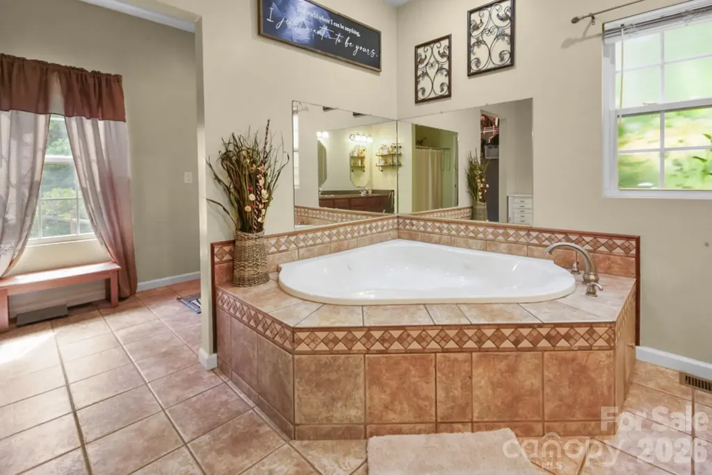 90 King Road Weaverville NC 28787