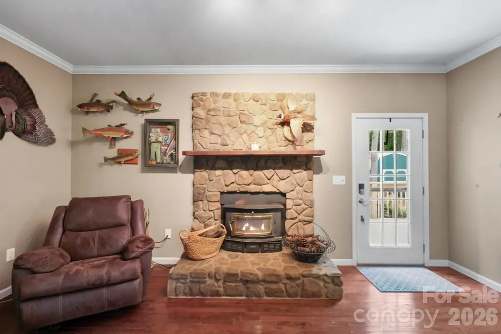 90 King Road Weaverville NC 28787