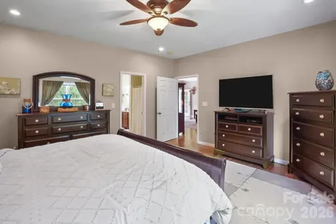 90 King Road Weaverville NC 28787