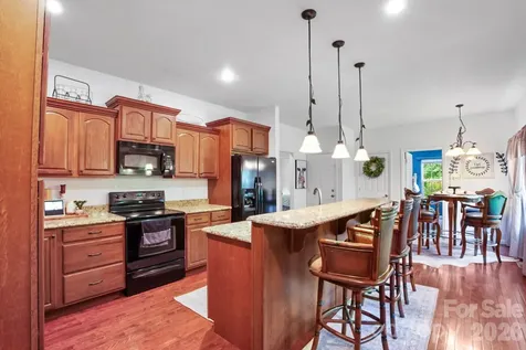 90 King Road Weaverville NC 28787