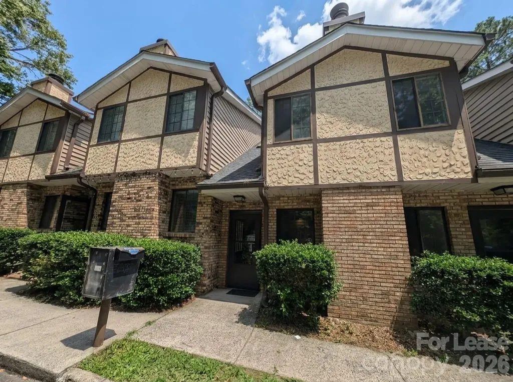 9111 Sharonbrook Drive Charlotte NC 28210