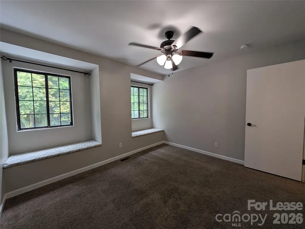 9111 Sharonbrook Drive Charlotte NC 28210