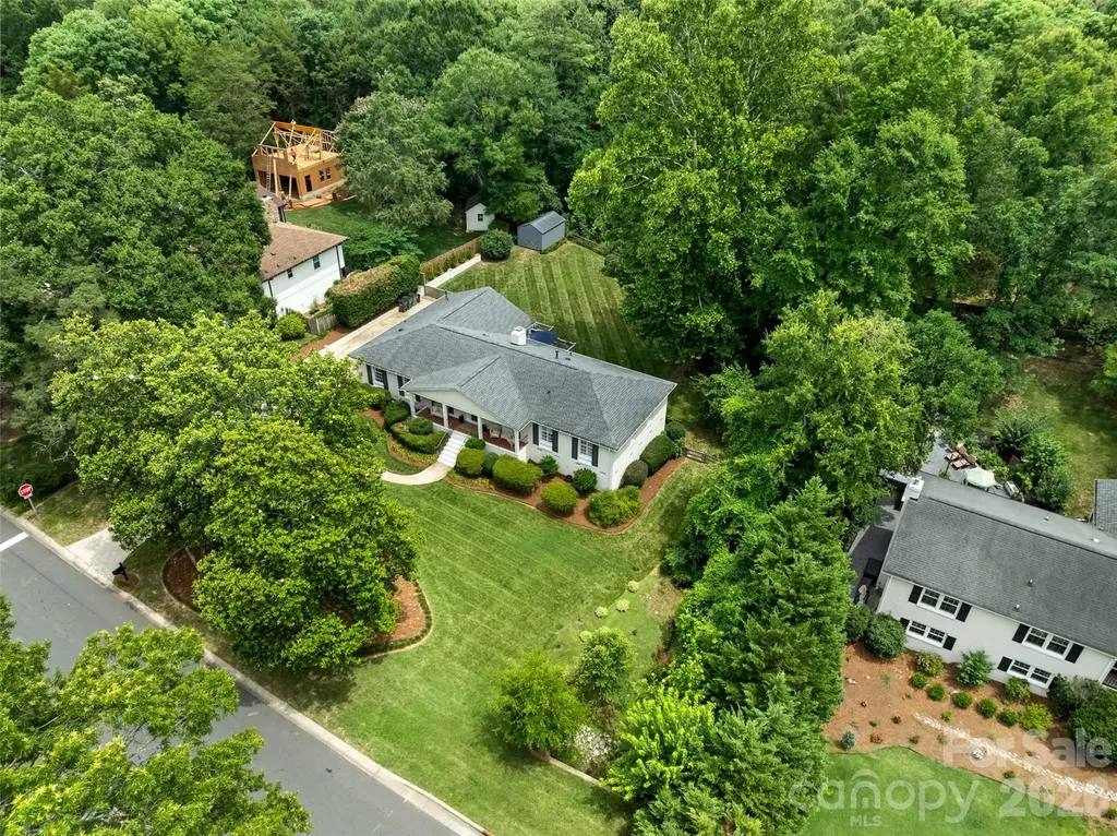 1301 E Barden Road Charlotte NC 28226