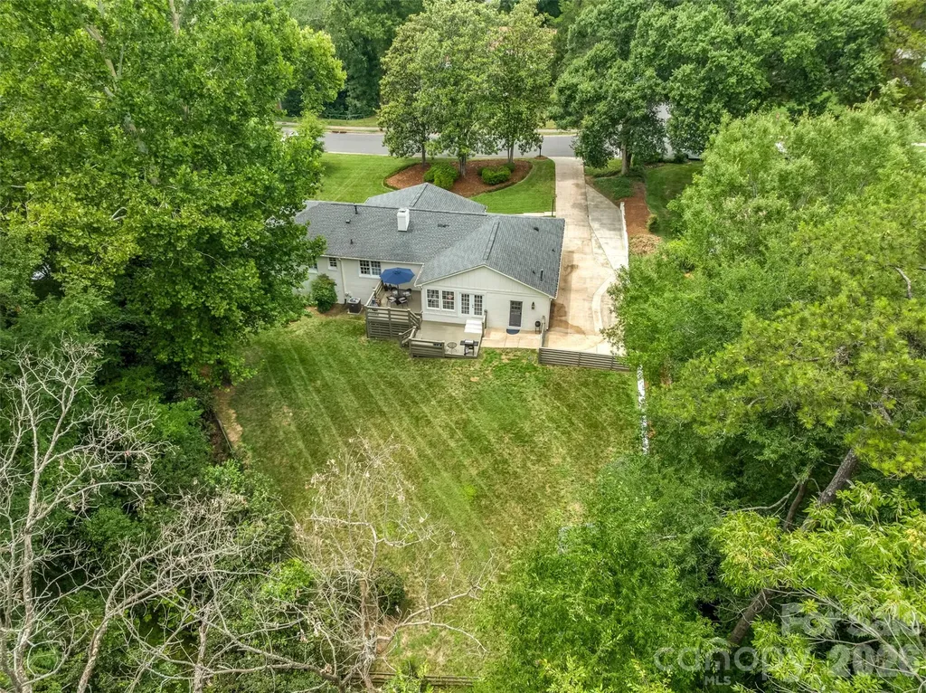 1301 E Barden Road Charlotte NC 28226