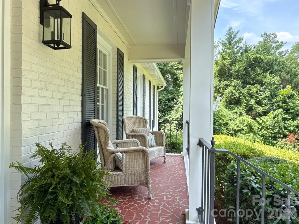 1301 E Barden Road Charlotte NC 28226