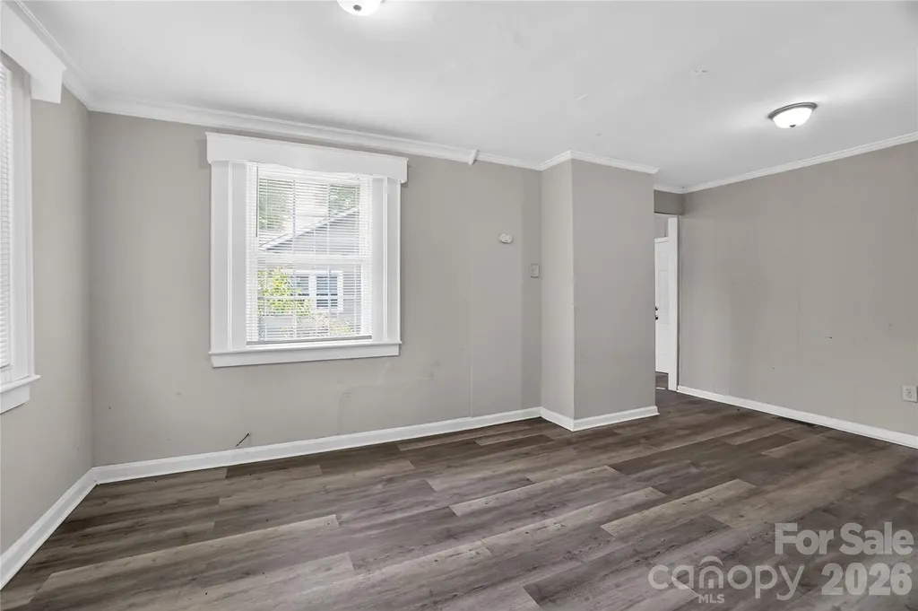 405 N Ransom Street Gastonia NC 28052