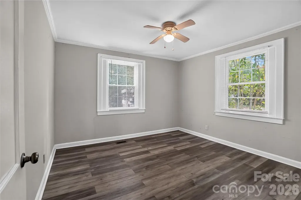 405 N Ransom Street Gastonia NC 28052