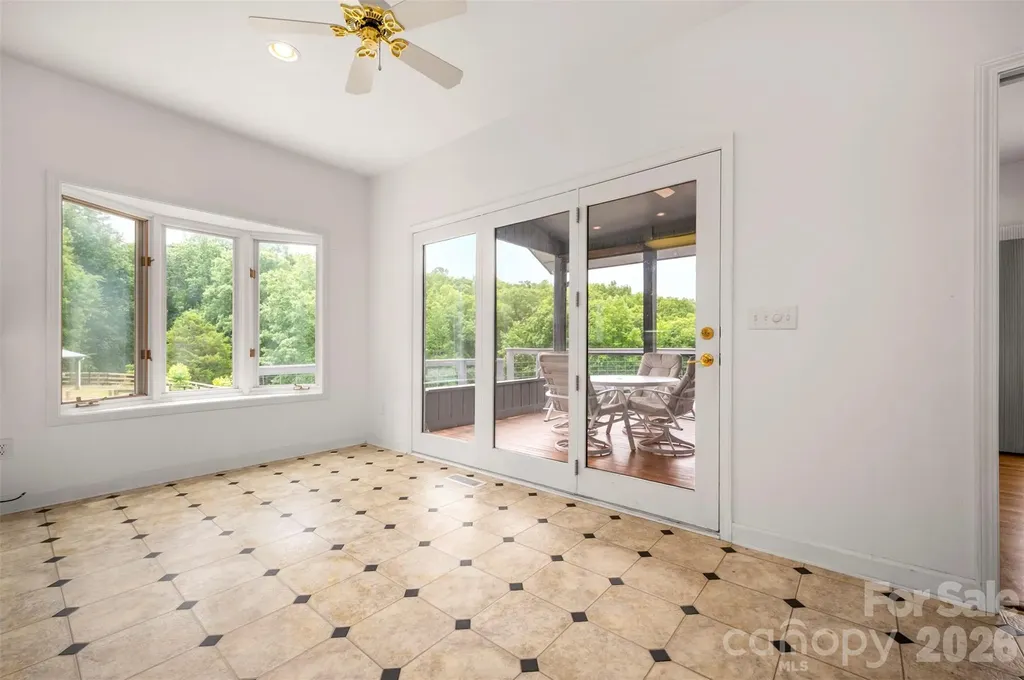 441 Lower Ridgeview Road Columbus NC 28722
