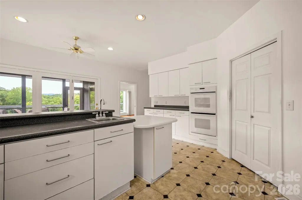 441 Lower Ridgeview Road Columbus NC 28722