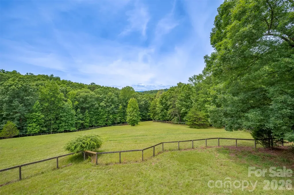 441 Lower Ridgeview Road Columbus NC 28722