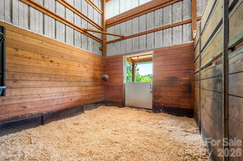 441 Lower Ridgeview Road Columbus NC 28722