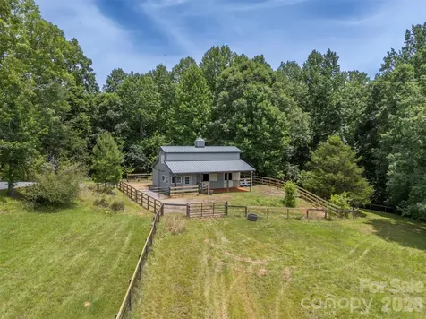 441 Lower Ridgeview Road Columbus NC 28722