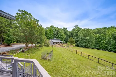 441 Lower Ridgeview Road Columbus NC 28722