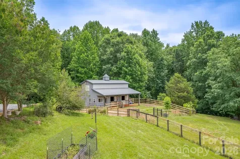 441 Lower Ridgeview Road Columbus NC 28722