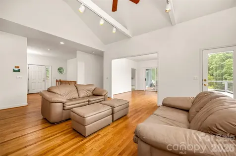 441 Lower Ridgeview Road Columbus NC 28722