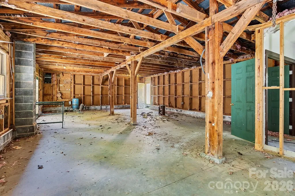 2080 Hendersonville Highway Pisgah Forest NC 28768