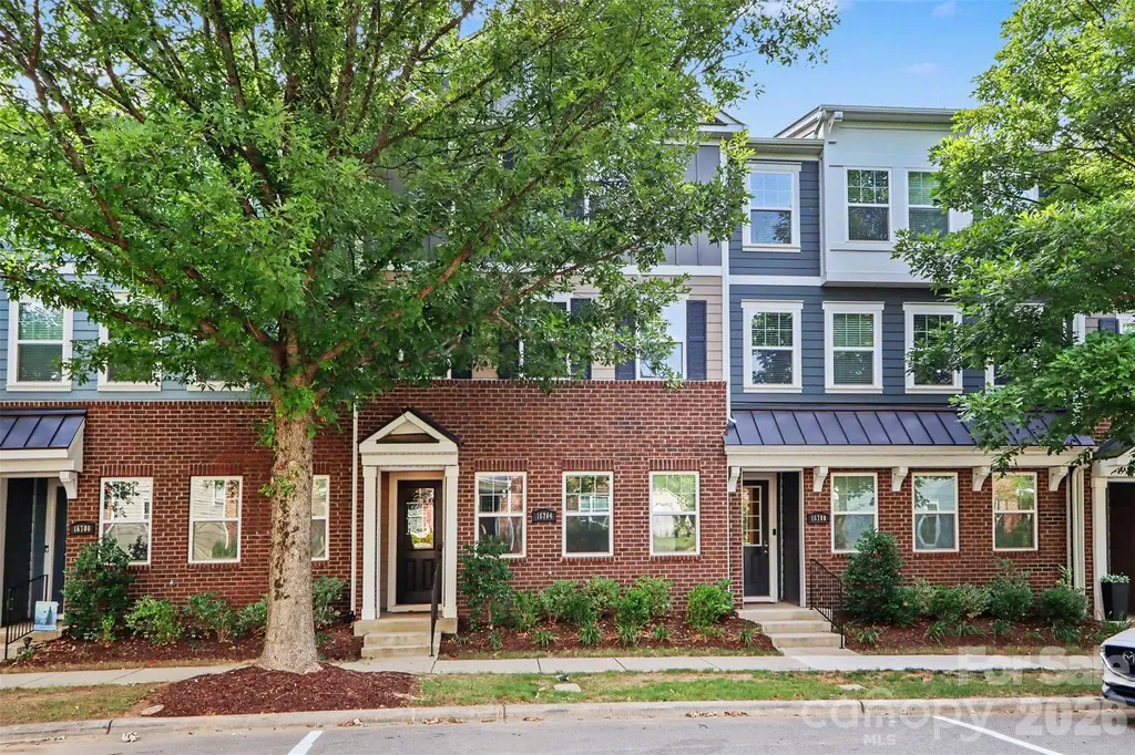 16704 Summers Walk Boulevard Davidson NC 28036
