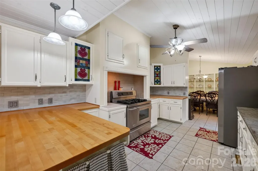 1117 Cedar Creek Drive Morganton NC 28655